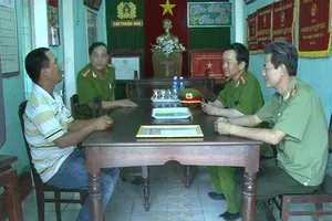 Khen thưởng anh bán bong bóng cứu người nhảy cầu tự vẫn