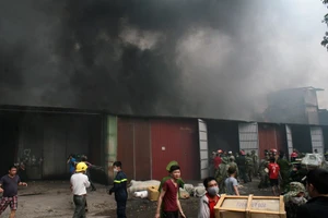 Cháy kho công ty Diana: Thiệt hại hàng chục tỷ đồng