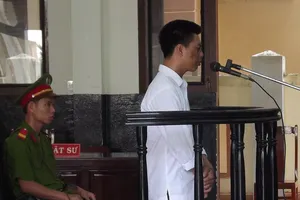 Ghen tuông, tạt a xít giết người tình