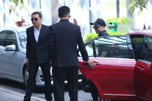 Nhà thiết kế Đỗ Mạnh Cường thuê vệ sĩ để tránh cướp