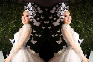 Angela Phương Trinh quyến rũ đến khó tin khi diện váy cưới 200 triệu đồng