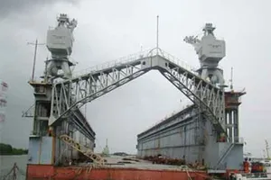 Ụ nổi còn đó, sao phạt nặng và yêu cầu bồi thường nhiều thế