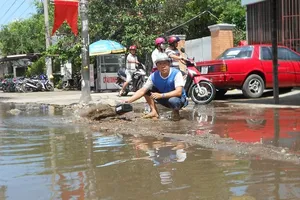 Khổ vì đường chậm thi công do thiếu vốn đầu tư