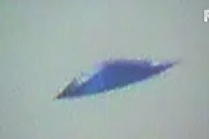 UFO màu xanh đột ngột xuất hiện trên trời Hà Lan