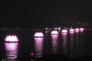 Thắp sáng “7 bước đi thanh tịnh của Đức Phật” 