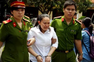 Bảo mẫu đạp chết trẻ bị tuyên án 18 năm tù 