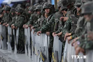 Thái Lan triển khai hàng nghìn binh sỹ chặn người biểu tình