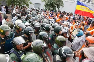 Việt Nam lên án vụ biểu tình sai trái tại Campuchia