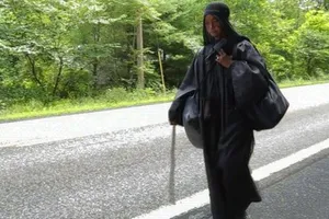 Người phụ nữ bí ẩn đi bộ khắp nước Mỹ