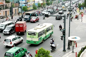 Bộ Giao thông Vận tải đòi sửa nghị định cho hợp… với thông tư 