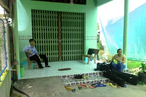 Hào Anh bị tai nạn xe gãy chân 