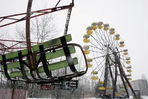 Hình ảnh hoang tàn của công viên giải trí sau 28 năm thảm họa phóng xạ