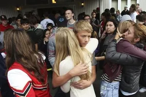 Nam sinh nổ súng vào bạn học vì thất tình?