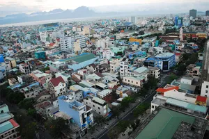 Đà Nẵng: Nguy cơ “bùng phát” gái mại dâm đứng đường vẫy khách 