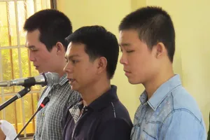 Khánh Hòa: Đang xét xử vụ hai công an xã đánh chết học sinh