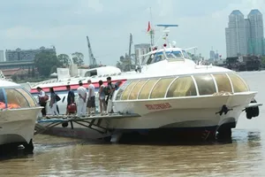 TP. HCM: Cho phép tàu cao tốc cánh ngầm hoạt động trở lại 