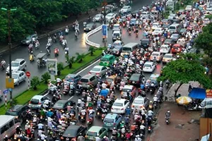Hà Nội ban hành mức phí sử dụng đường bộ theo đầu phương tiện