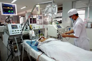 Đau bụng kéo dài, coi chừng vỡ phình động mạch chủ bụng