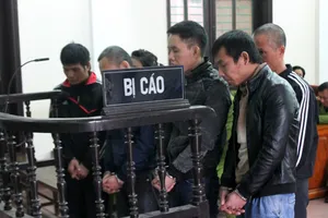 Buôn heroin số lượng khủng nhận 3 án tử hình, 3 án chung thân