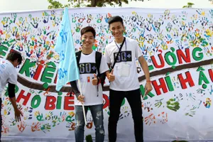 Giới trẻ Hà Nội, Đà Nẵng cùng hưởng ứng giờ Trái Đất 2015