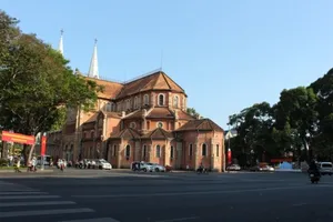 Đường phố Sài Gòn thanh bình, thông thoáng trong dịp Lễ