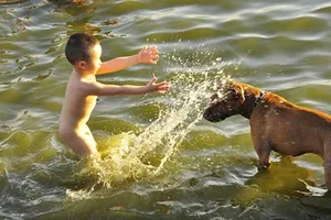 Nắng nóng khủng khiếp vượt ngưỡng 40 độ