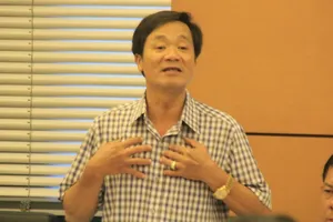 Mâu thuẫn quy định về chuyển giới và xác định lại giới tính