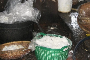 ‘Soi’ từ nước đá đến heo quay: Độc và bẩn