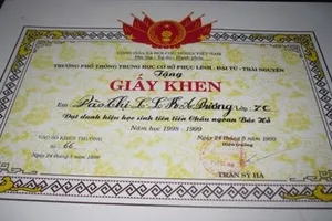 Tranh cãi bất phân thắng bại quy định 'đặt tên dài vô tận...'