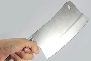 Vào quán cơm đòi tiền bảo kê bị chủ quán 'xử lý' nhập viện