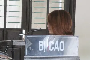 Ông Tây trắng tay sau khi ‘vui vẻ’ với người đẹp 