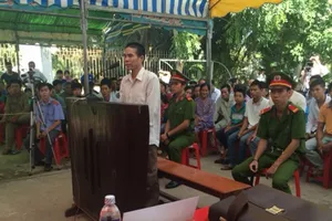 Bị đâm chết vì… đá đít trẻ em