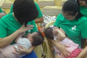 Phát động chiến dịch 'cái ôm đầu tiên' cứu trẻ sơ sinh 
