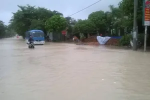 1.500 khách kẹt ở đảo Cô Tô chưa được về đất liền