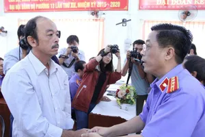 Gần 14 năm làm oan và... 4 phút xin lỗi