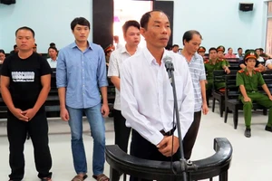 Xử lại vụ trưởng công an huyện và ba thuộc cấp 'ăn chặn' kỳ nam