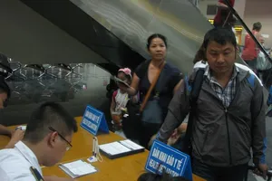 Dừng khai báo y tế đối với hành khách nhập cảnh từ Hàn Quốc 