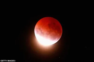Đón chờ hiện tượng "Siêu trăng máu" lần đầu tiên xuất hiện trong 30 năm