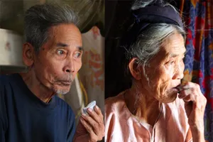 Chùm ảnh: Cặp vợ chồng còn duy trì tục ăn đất cổ xưa