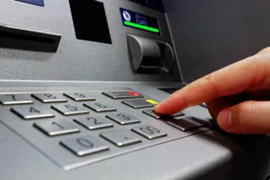 Biển thủ 650 triệu đồng bằng tài khoản thẻ ATM của giáo viên