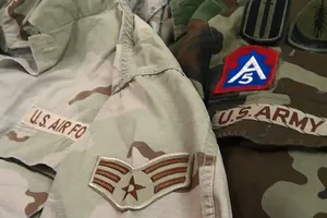 May quân phục cho nước ngoài phải xin phép Bộ Quốc phòng, Công an