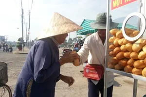 Long An: Bánh mì từ thiện lan tỏa
