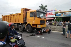 Tai nạn thương tâm chiều cuối năm, hai mẹ con bị nạn
