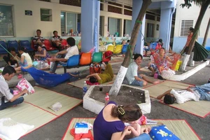 'Gửi gắm như con của quan chức, vẫn phải khám theo trình tự'