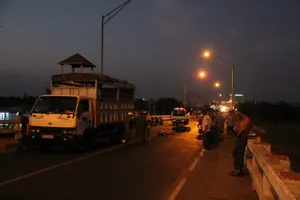 Long An cấm xe tải qua cầu Tân An vào giờ cao điểm 