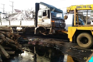 Một phụ nữ đón xe đi khám bệnh bị xe tải đâm tử vong