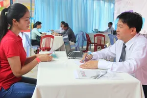 Công nhân đi vệ sinh phải xin phép, có đúng luật?