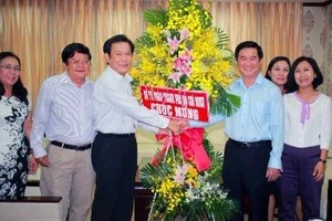 Giám đốc Sở Tư pháp TP.HCM đến thăm báo Pháp Luật TP.HCM