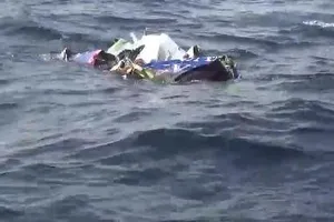 Sóng cấp 6, cấp 7, tàu ngư dân tạm dừng tìm kiếm CASA 212