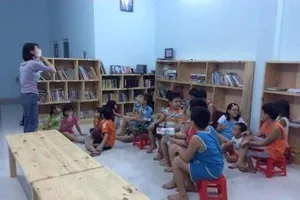 Thư viện sách miễn phí của một người mẹ trẻ